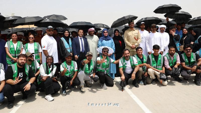 شرطة دبي تقدم مبادرة ظلاً وأجراً لدعم 300 عامل شرطة دبي تقدم مبادرة ظلاً وأجراً لدعم 300 عامل