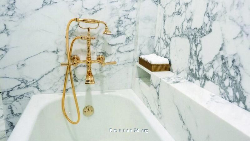 ترامب يستعرض تغييرات جديدة في مرافق الحمام بالبيت الأبيض ترامب يستعرض تغييرات جديدة في مرافق الحمام بالبيت الأبيض