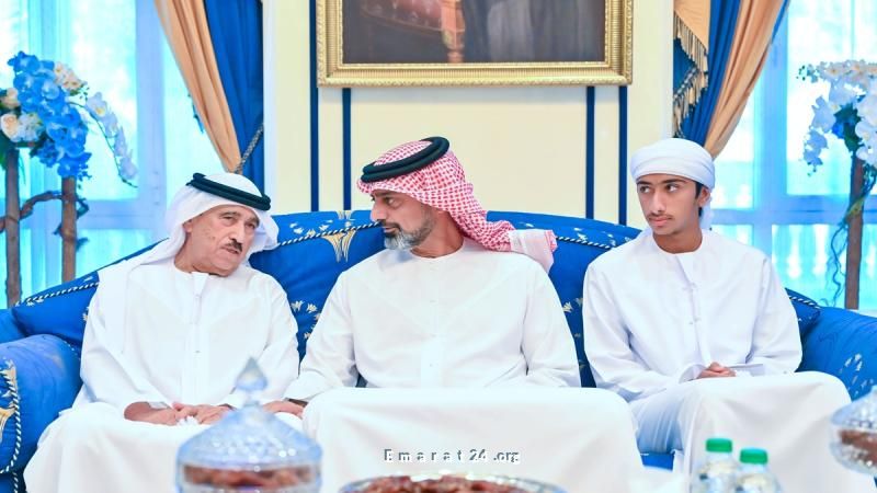 عمار بن حميد يواسي أسرة الشعفار في وفاة أسامة الشعفار.