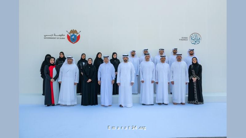 حمدان بن محمد يجتمع مع قيادات مالية الصف الثاني بدبي
