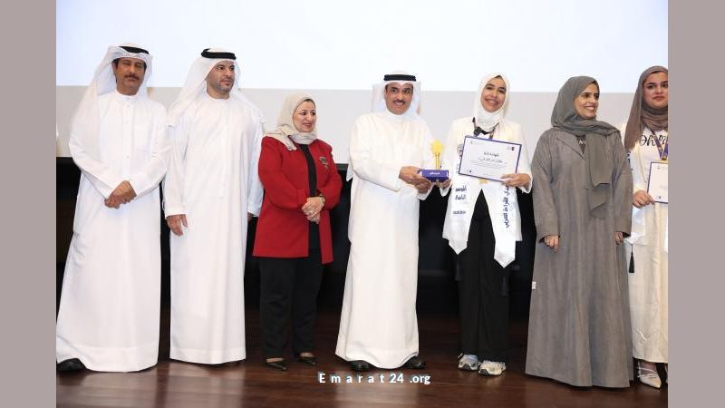 غالية العنزي تتوج كبطلة تحدي القراءة العربي في الكويت غالية العنزي تتوج كبطلة تحدي القراءة العربي في الكويت
