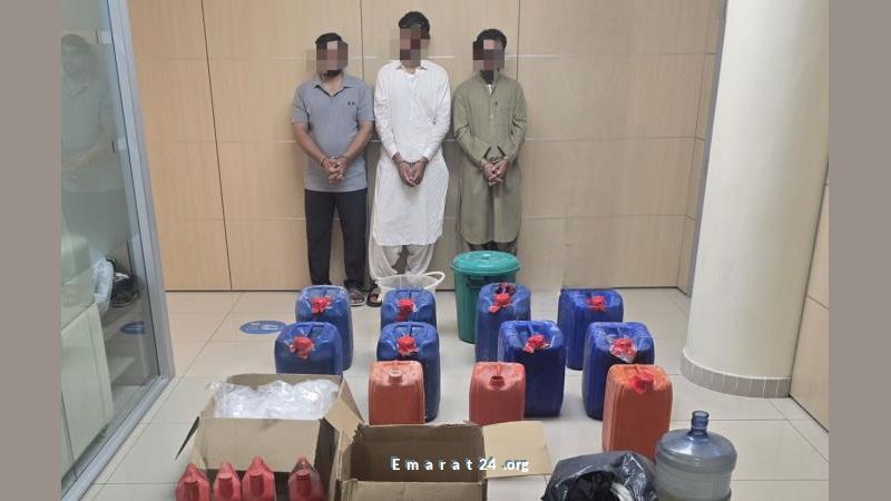 شرطة أبوظبي تحبط محاولة توزيع الكريستال بواسطة عصابة محترفة شرطة أبوظبي تحبط محاولة توزيع الكريستال بواسطة عصابة محترفة