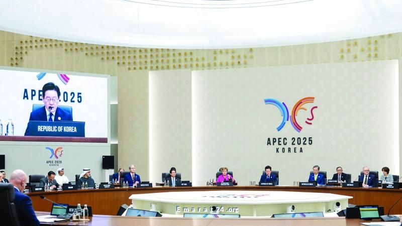 بناء منظومة اقتصادية عالمية: رؤية الإمارات بقيادة خالد بن محمد بناء منظومة اقتصادية عالمية: رؤية الإمارات بقيادة خالد بن محمد