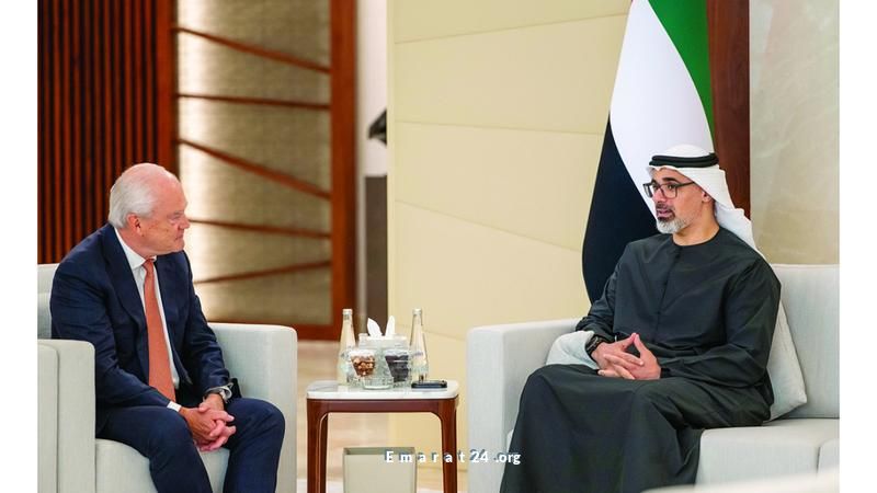 خالد بن محمد يبحث التعاون مع إدارة شركة أسترازينيكا خالد بن محمد يبحث التعاون مع إدارة شركة أسترازينيكا