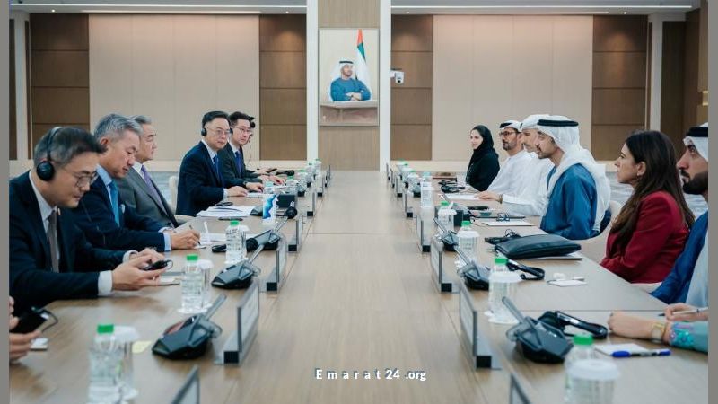 عبدالله بن زايد ونظيره الصيني يؤكدان قوة الشراكة الاستراتيجية الكاملة بين بلديهما