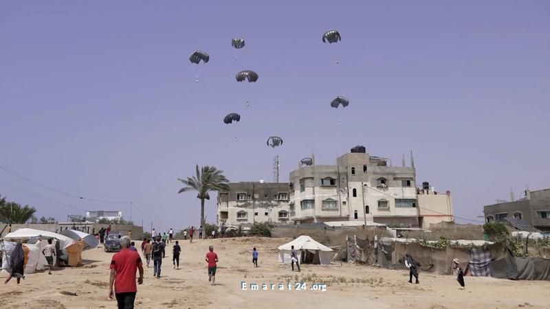 الإمارات تُواصل دعم غزة جواً وتنقل 22 شاحنة طبية جديدة الإمارات تُواصل دعم غزة جواً وتنقل 22 شاحنة طبية جديدة