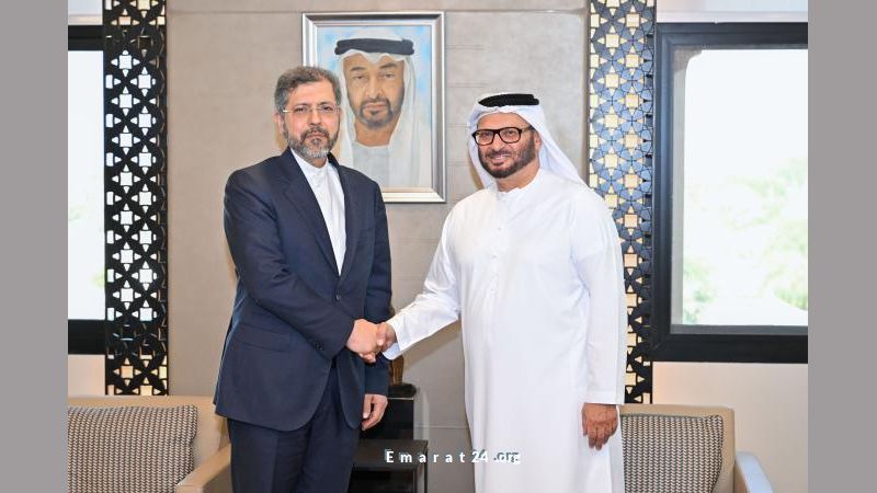 قرقاش يشدد على أهمية الحوار والدبلوماسية في مواجهة التحديات الإقليمية