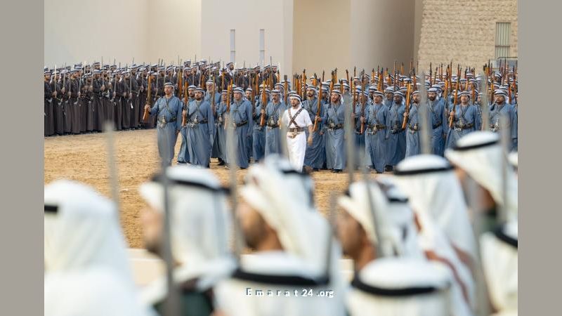 محمد بن زايد: أبناء الإمارات متّحدون في حب الوطن ورفع رايته