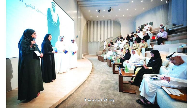 اختتام المرحلة الأولى من تحدي 71 بتأهيل 16 شابًا إماراتيًا متميزًا اختتام المرحلة الأولى من تحدي 71 بتأهيل 16 شابًا إماراتيًا متميزًا