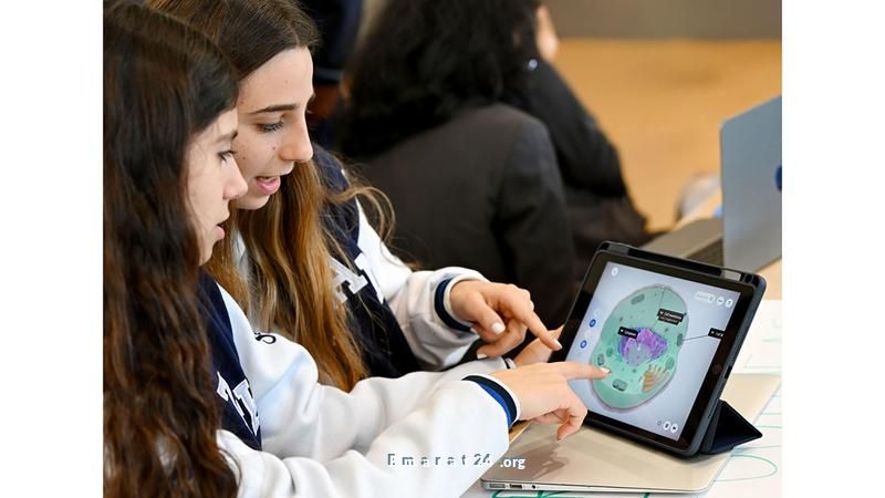 أولياء الأمور يطالبون بتوفير دورات تأهيلية لفهم مناهج الذكاء الاصطناعي الجديدة