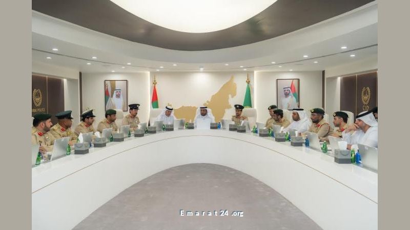 اللواء حارب الشامسي يبحث تطوير مراكز الشرطة في دبي
