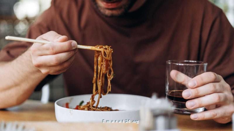 مطعم كوري يشترط وجود شريك لخدمة الزبائن!