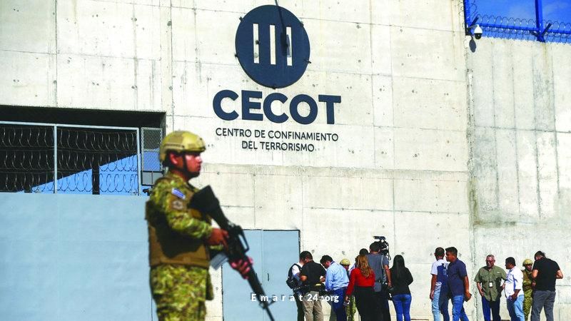 ترامب يستغل قانون حربي لطرد المهاجرين بشكل غير قانوني ترامب يستغل قانون حربي لطرد المهاجرين بشكل غير قانوني