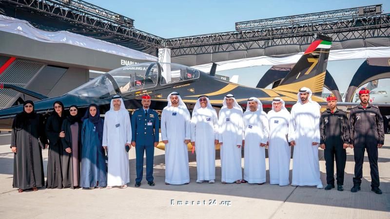 الوزراء الإماراتيون في زيارة لمعرض دبي للطيران 2025