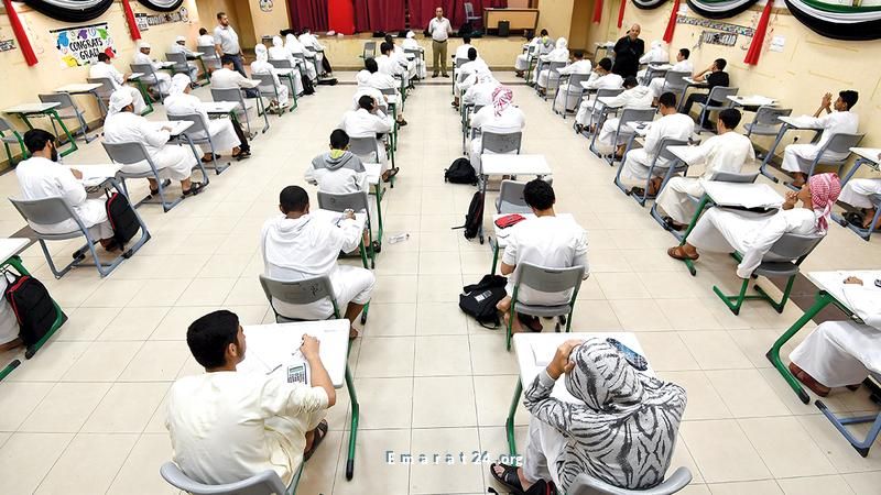 الامتحانات تستأنف في مواعيدها الأصلية بعد تأخير الضباب