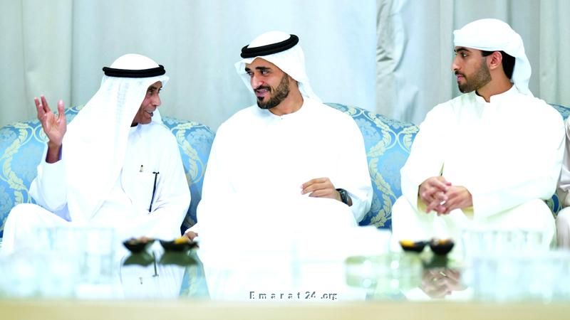 زايد بن محمد بن زايد يُعزي في وفاة والدة الشهيد سيف بالهول الفلاسي زايد بن محمد بن زايد يُعزي في وفاة والدة الشهيد سيف بالهول الفلاسي