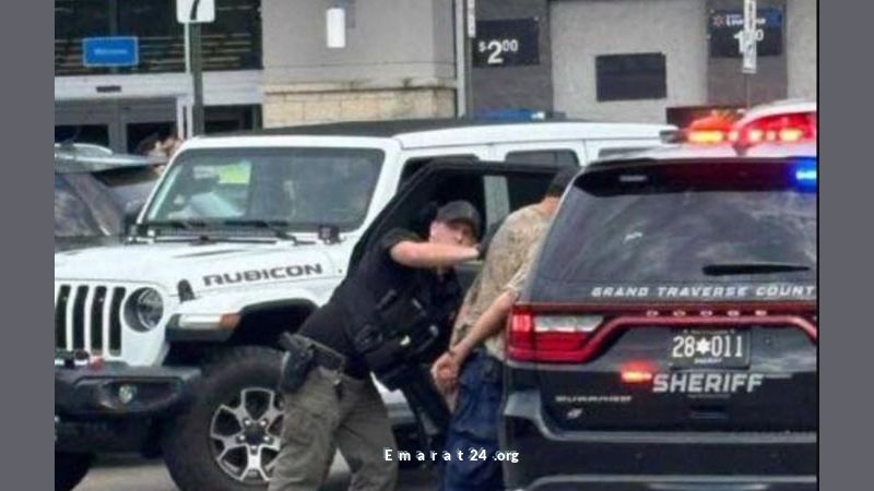 حادث طعن في متجر كبير بميشيغن يخلف 11 مصاباً حادث طعن في متجر كبير بميشيغن يخلف 11 مصاباً
