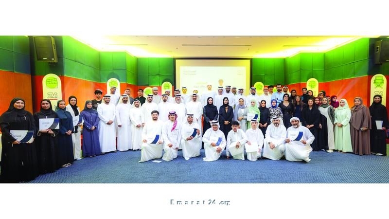 دائرة دبي للإعلام تُنهي برنامج المستكشف الإعلامي وتُكرّم الشباب المبدعين دائرة دبي للإعلام تُنهي برنامج المستكشف الإعلامي وتُكرّم الشباب المبدعين