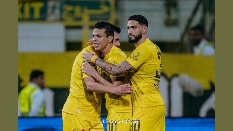 شباب الأهلي يواجه تحدي الوصل في السباق نحو لقب الدوري شباب الأهلي يواجه تحدي الوصل في السباق نحو لقب الدوري