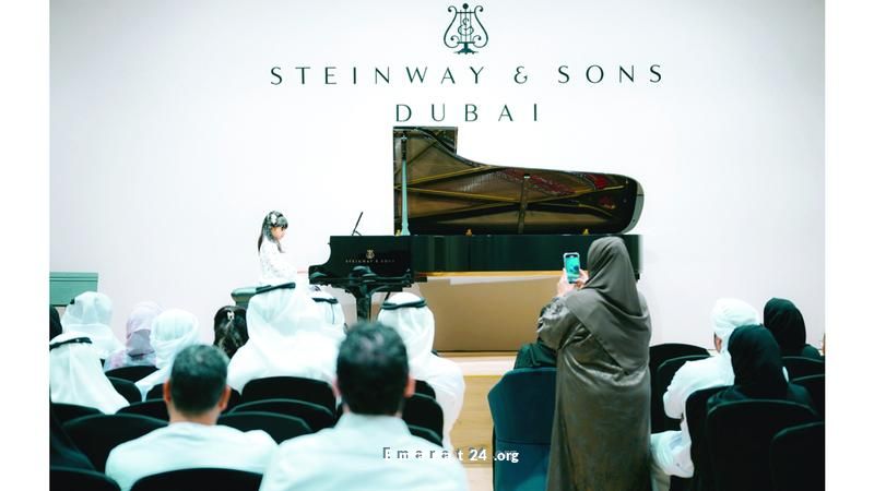 برنامج موسيقي شامل لصقل مواهب البيانو الإماراتية في مخيم خاص برنامج موسيقي شامل لصقل مواهب البيانو الإماراتية في مخيم خاص