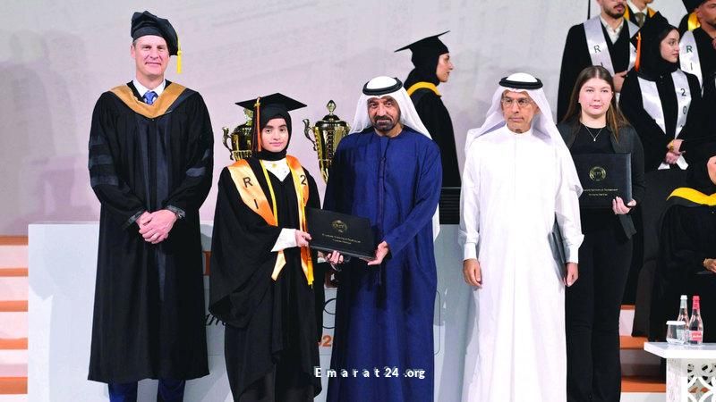 أحمد بن سعيد يحضر حفل تخرج 300 طالب وطالبة من روتشستر دبي أحمد بن سعيد يحضر حفل تخرج 300 طالب وطالبة من روتشستر دبي