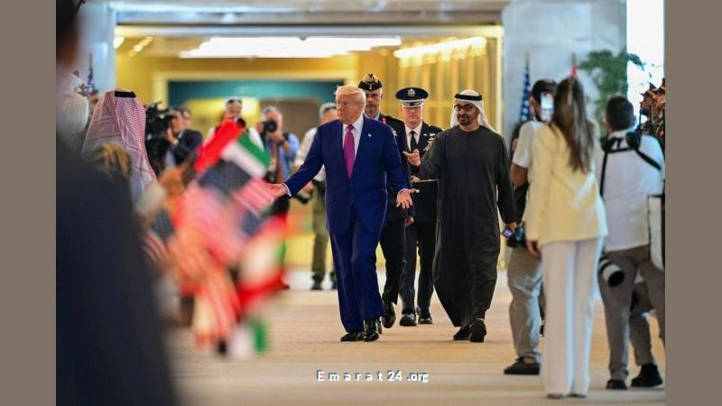 ترامب يزور الإمارات ومحمد بن زايد في استقباله الرسمي ترامب يزور الإمارات ومحمد بن زايد في استقباله الرسمي